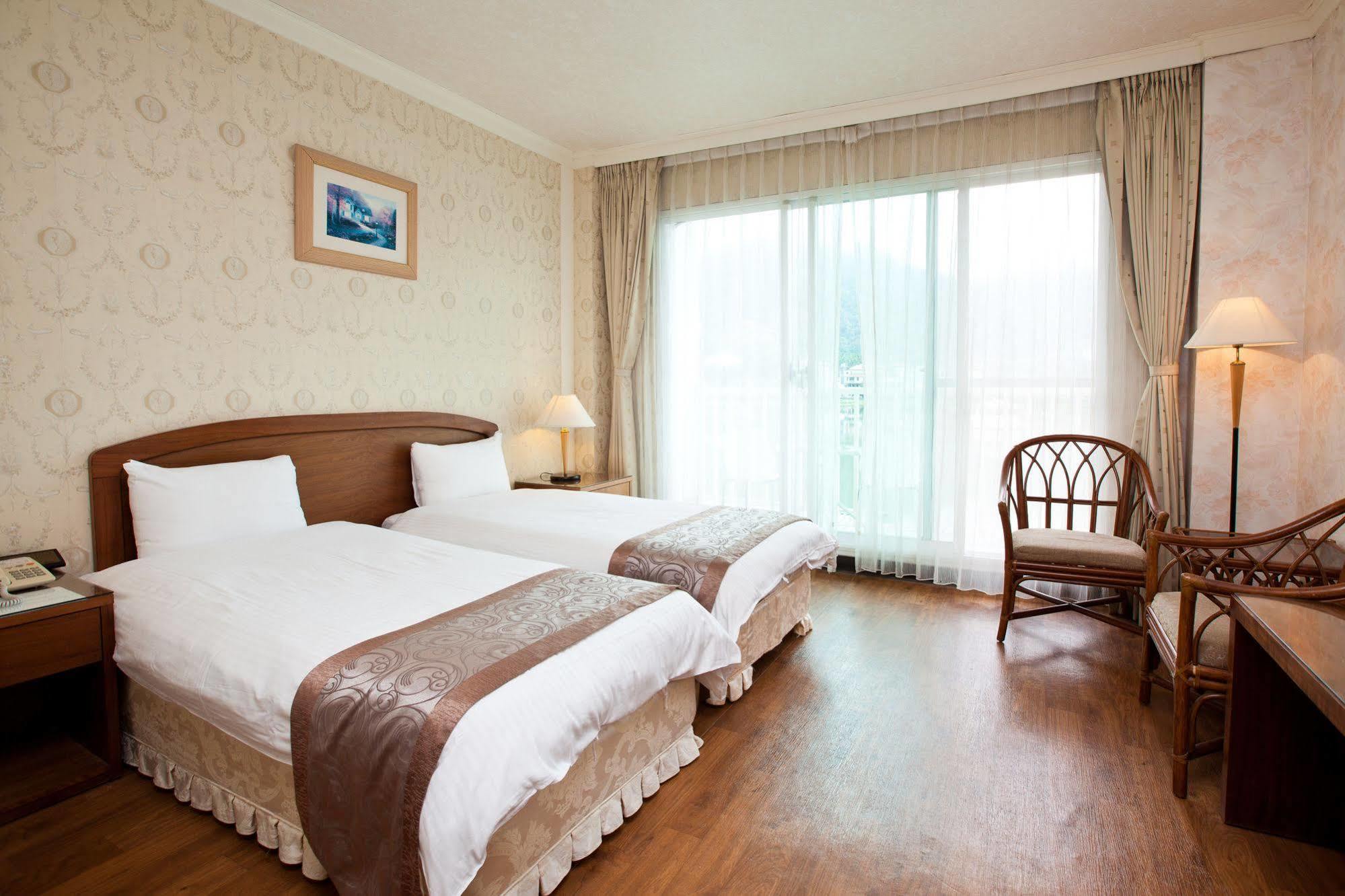 Lakeside Resort Nantou Extérieur photo
